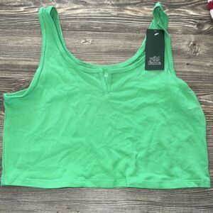 Women's Notch Front T-Shirt - Wild Fable Green Size XL
